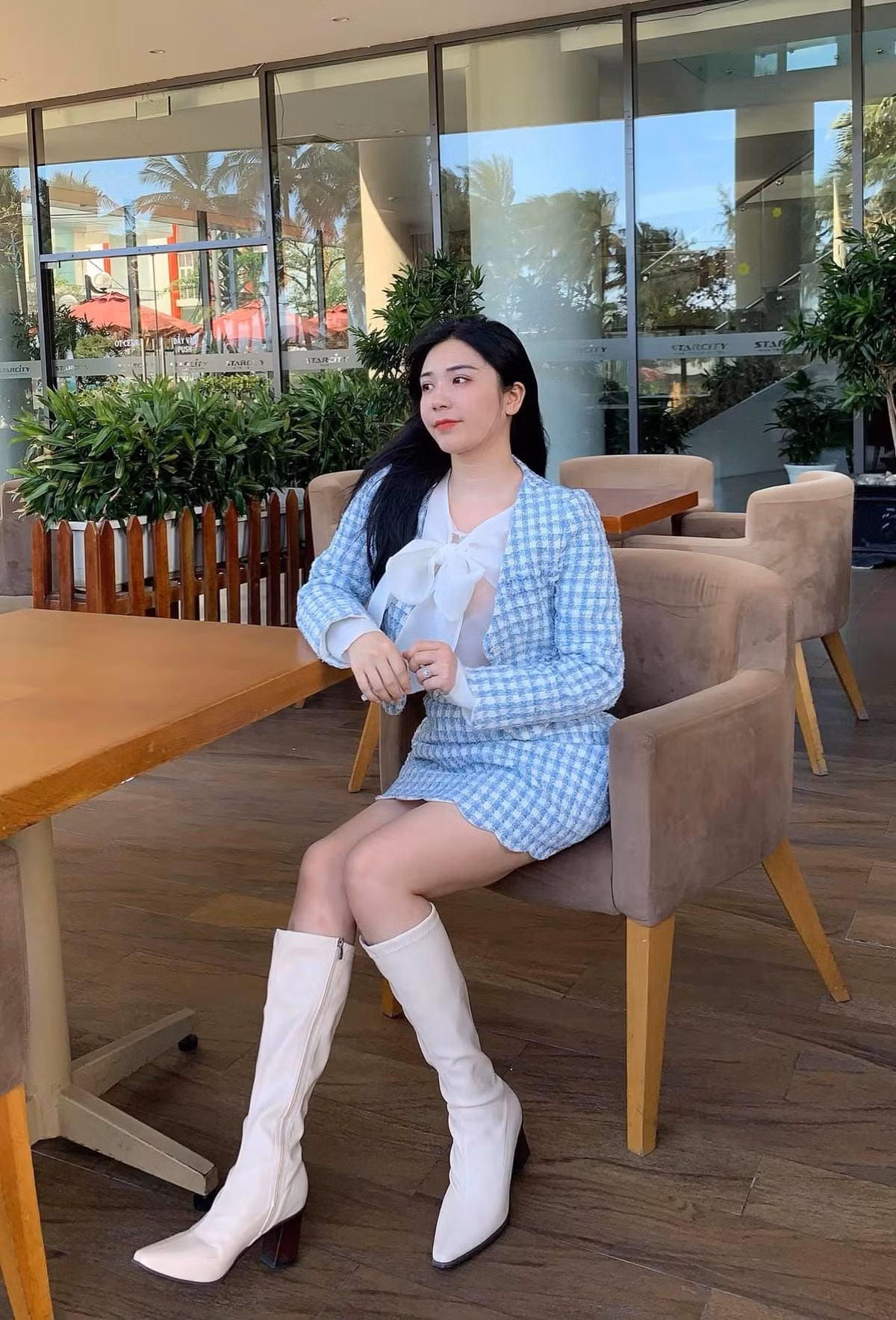 Người đẹp than "nhớ em eo quá"!.