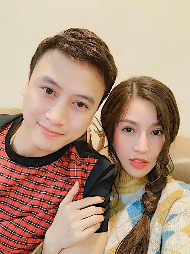 Quế Vân khoe dáng nuột sau 1 tháng sinh con trai thứ ba - Hình 2 Que Van khoe dang nuot sau 1 thang sinh con trai thu ba-Hinh-2