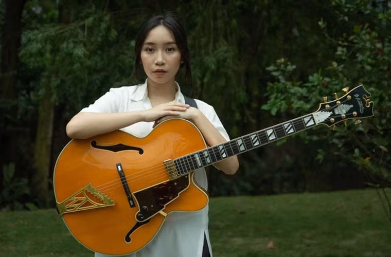Không chỉ tiến bộ dần trong cách hát và trình diễn, Mỹ Anh còn được khen ngợi bởi vẻ ngoài ngày càng xinh xắn.
