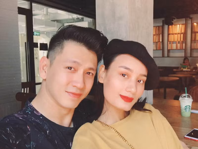 Sau khi kết hôn, nhan sắc của người mẫu quê Quảng Bình ngày càng thăng hạng. (Ảnh: FBNV)