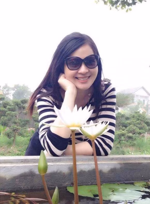 Sau cuộc thi Hoa hậu Việt Nam 1994, Tô Hương Lan tham gia trình diễn một số chương trình thời trang như Duyên dáng Việt Nam, Một thoáng Sài Gòn... và đại diện Việt Nam tham dự cuộc thi Hoa hậu Sinh viên Thế giới tại Hàn Quốc 1997. (Ảnh: Công lý &amp; Xã hội)