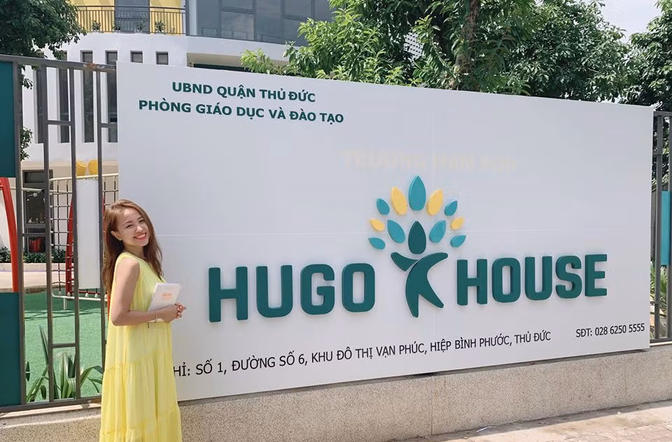 Hiện tại, Vân Hugo đang quản lý một trường mầm non mang tên mình ở TP HCM và một số công việc kinh doanh khác ở Hà Nội.