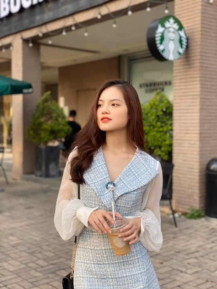 Dù Đoàn Minh Tài khéo léo giấu mặt bạn gái mới nhưng người hâm mộ không khó để tìm ra danh tính của nữ chính.
