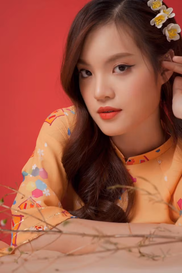 Ngoài nghệ thuật, trên trang cá nhân của mình, Đan Ngọc còn chia sẻ thông tin theo học Bác sĩ Răng Hàm mặt tại Đại học Quốc tế Hồng Bàng.
