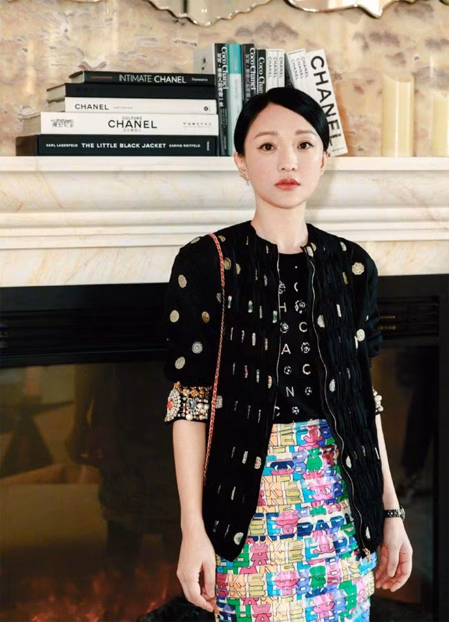 Cô là nàng thơ của nhà thiết kế danh tiếng Karl Lagerfeld từ nhiều năm qua. (Ảnh: weibo)