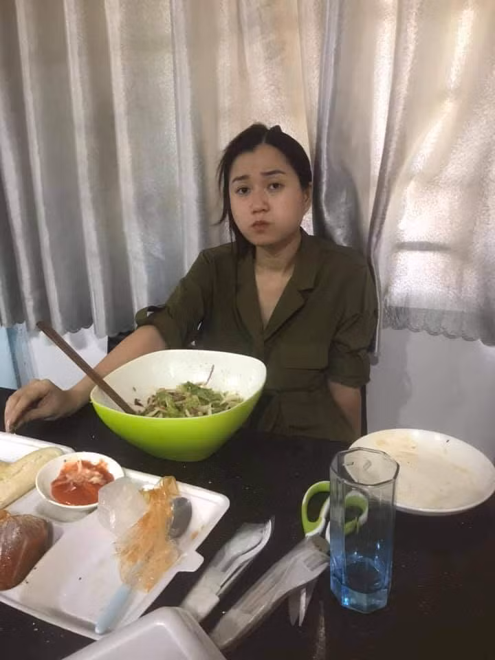 Lâm Vỹ Dạ cũng không ít lần bị ông xã Hứa Minh Đạt "bán đứng".