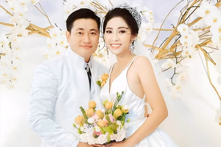 Đặng Thu Thảo và doanh nhân Phúc Thành kết hôn vào tháng 11/2018 sau 3 năm hẹn hò. (Ảnh: Lao động)