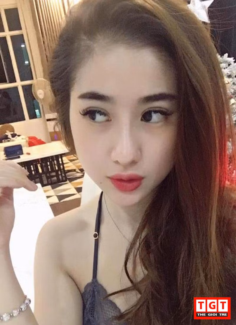 Nhờ tài ăn nói khéo léo, linh hoạt cùng việc có hàng trăm ngàn lượt người theo dõi trên trang mạng xã hội cá nhân, cô gái Lâm Đồng này đã có doanh thu kha khá ngay từ những tháng đầu tiên. Mặc dù bước đầu kinh doanh gặp nhiều khó khăn nhưng chính niềm vui của khách hàng đã giúp cho cô quyết tâm theo đuổi tới cùng. Miu Miu nhớ lại: "Quãng thời gian gặp nhiều khó khăn mình cũng nản lắm. Nhưng chính niềm vui, sự yêu thích của khách hàng dành cho quần áo thiết kế thời trang của mình khiến mình có thêm động lực nhiều hơn”.