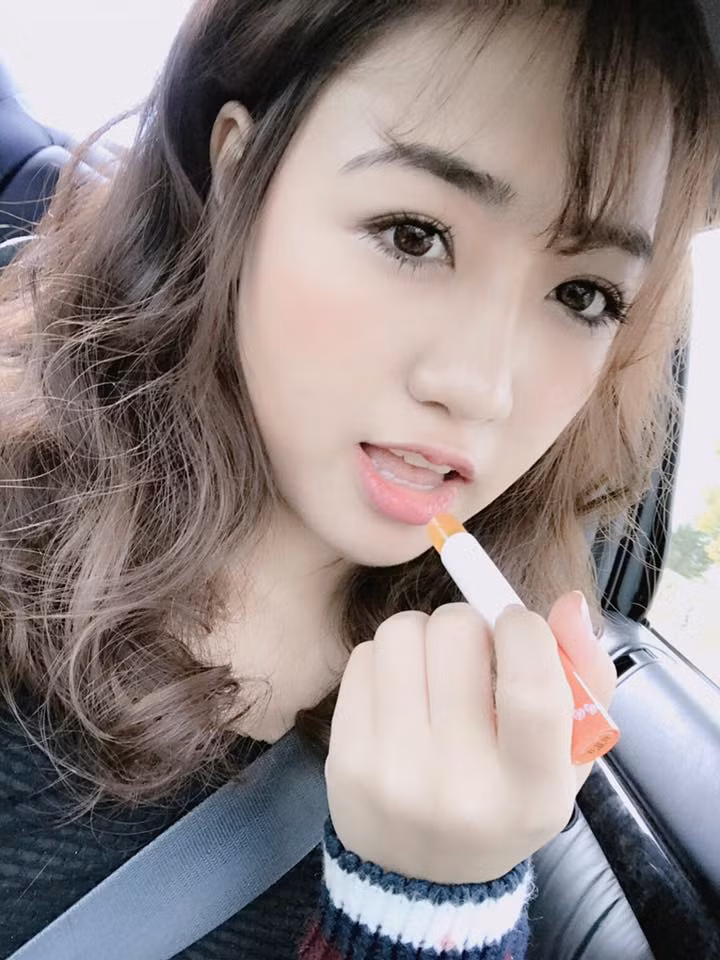 Nhan sắc của hot girl Vũ Quỳnh Anh, người bị nhầm lẫn với kiều nữ Thanh Hóa Trần Vũ Quỳnh Anh.