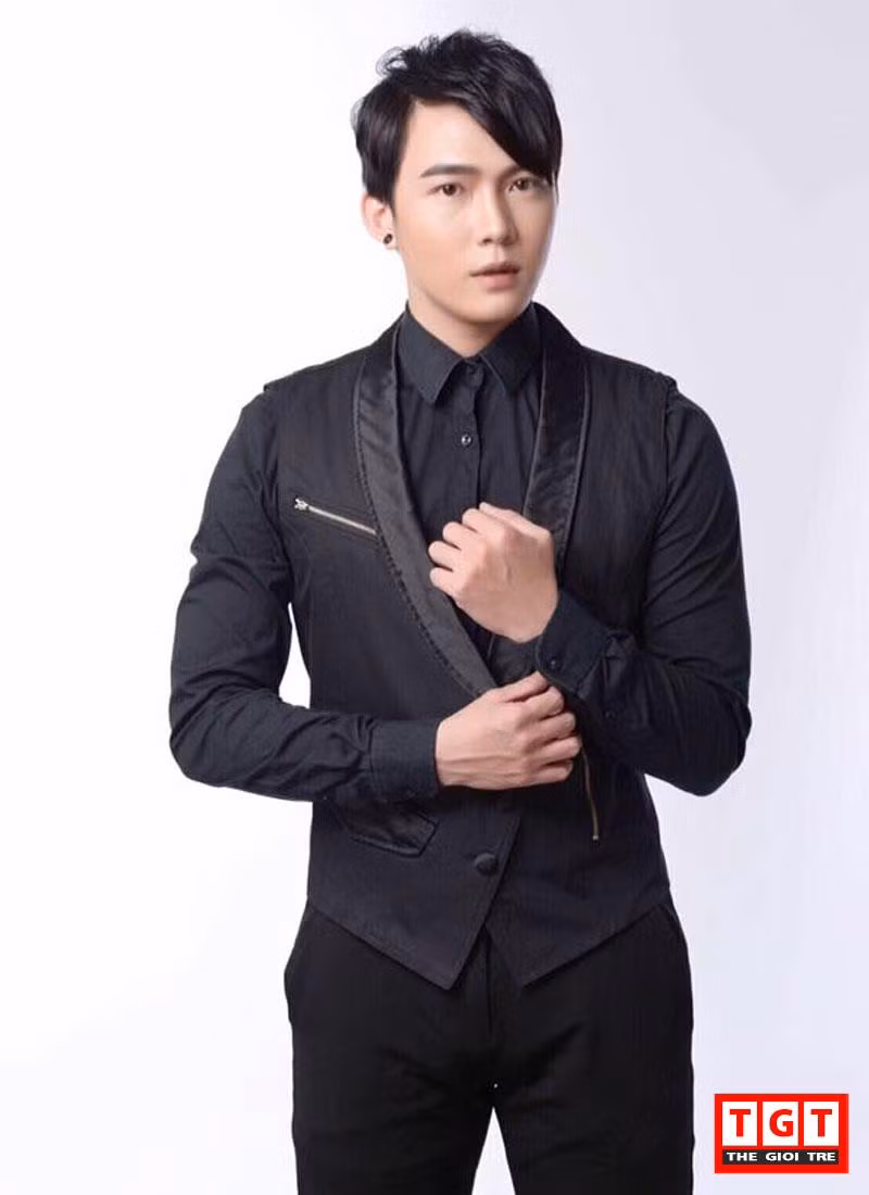 Khi mua quần áo cũng gặp khó khăn, cái thích, ưng ý thì không có size to để mặc vừa mà chỉ có size nhỏ, rồi khi chọn được size và mẫu lại gặp vấn đề với chiều dài vì những mẫu đó toàn bị ngắn không vừa so với chân của Chun.