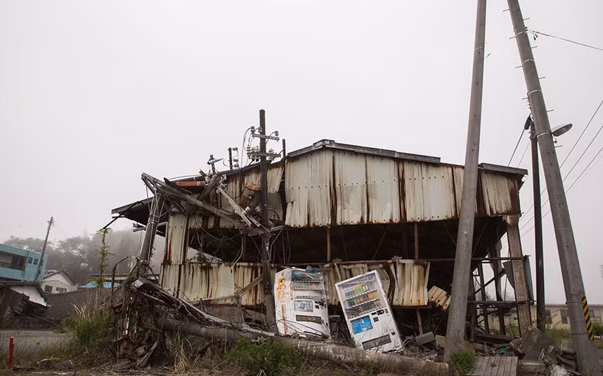 Một ngôi nhà hoang ở thị trấn Fukushima.