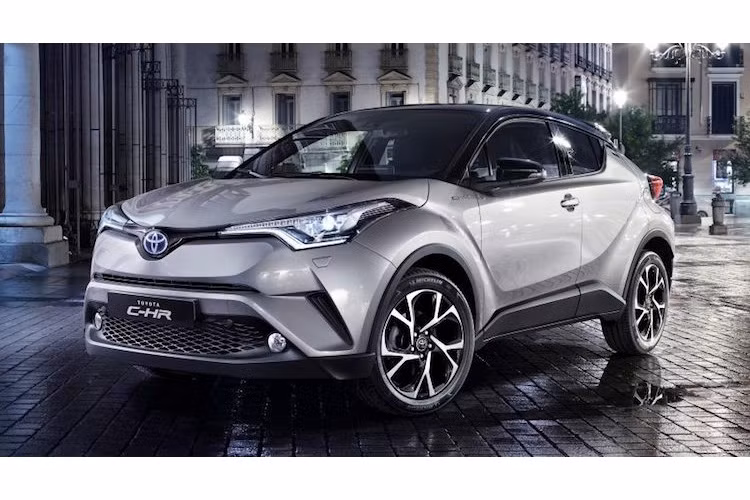 Để tạo ra CH-R phiên bản sản xuất hàng loạt, Toyota đã đầu tư số tiền lên tới 350 triệu Euro. Trước mắt, xe sẽ được sản xuất tại nhà máy Toyota tại Thổ Nhĩ Kỳ.