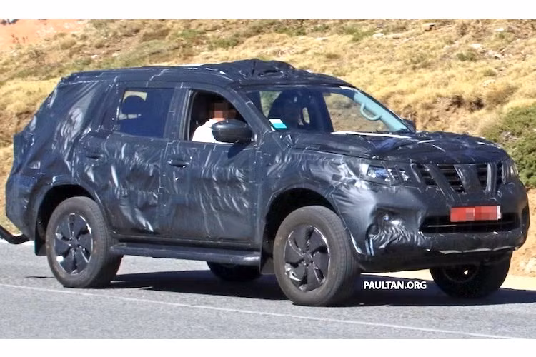 Do dựa trên cơ sở chassis của Navara nên mẫu xe SUV mới được dự đoán sẽ có 3 lựa chọn về cấu hình động cơ: xăng 4 xylanh 2,5 lít; diesel tăng áp 4 xy lanh 2,5 lít và 2,3 lít. Đi kèm với các động cơ này là tùy chọn hộp số tay 6 cấp hoặc số tự động 7 cấp với chế độ chuyển số bằng tay.