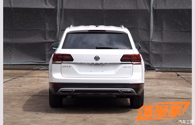 Có kích thước dài x rộng x cao lần lượt là 5039, 1989 và 1773 mm cùng trục cơ sở 2980 mm, Teramont sẽ nằm trong phân khúc SUV cỡ lớn và có kích thước tương đồng với mẫu xe SUV hạng sang thuộc thương hiệu con Audi Q7 (5052 x 1968 x 1741 mm).