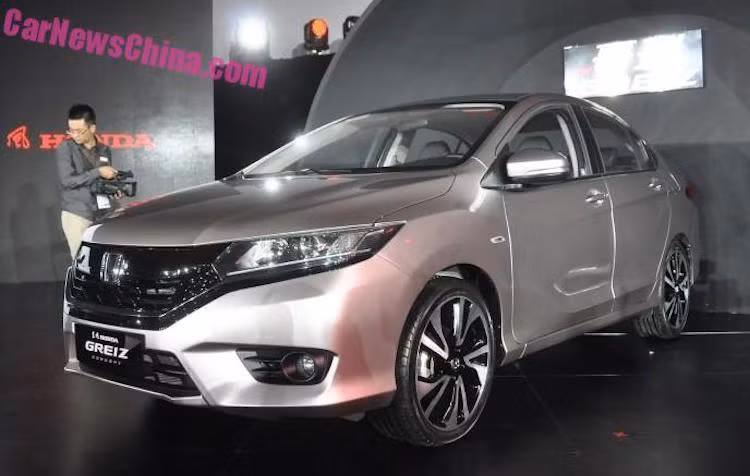 Tại thị trường Trung Quốc, Honda có tới 2 liên doanh phân phối khác nhau là Guangzhou - Honda JV và Dongfeng - Honda JV. Trong đó, Guangzhou - Honda JV có chiếc Honda Greiz với cấu hình không khác nhiều so với City ở Việt Nam, nhưng lại có phần đầu thiết kế đẹp mắt hơn và đặc biệt là sử dụng đèn pha thấu kính projector - trang bị không có trên City.