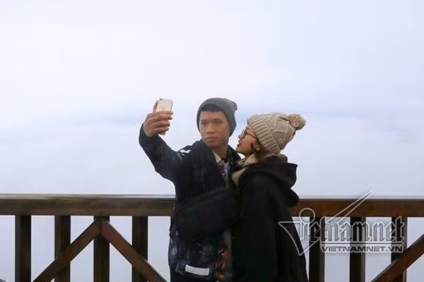 Video: Fansipan luc mo sang trang xoa bang tuyet-Hinh-10