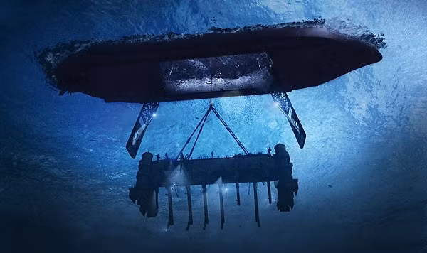 Module cứu hộ được ngụy trang kín đáo bên dưới thân tàu. Ảnh: Collider.