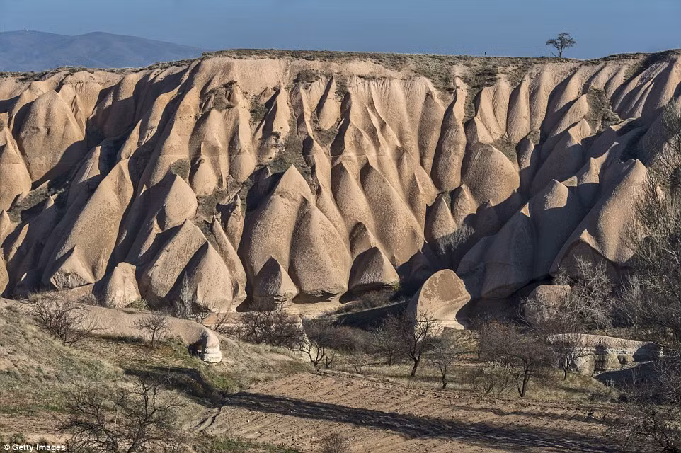 Vùng Cappadocia là nơi tồn tại một số thành phố cổ dưới lòng đất đáng kinh ngạc, khiến nơi đây trở thành địa điểm du lịch nổi tiếng thế giới.