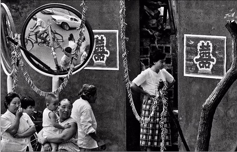 Khung cảnh một đám cưới tổ chức ở Bắc Kinh năm 1984. Ảnh: photoint.net.