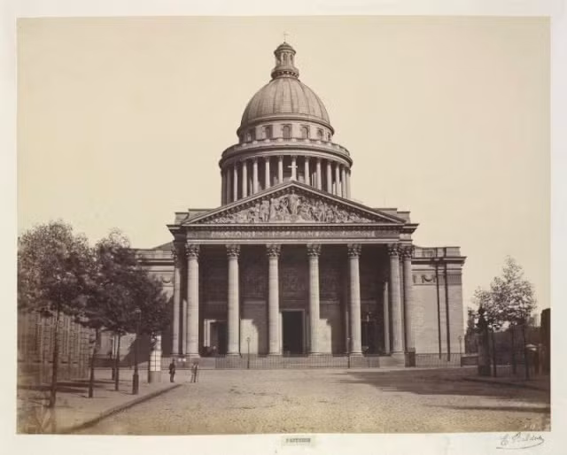 Điện Pantheon ở thành phố Paris.
