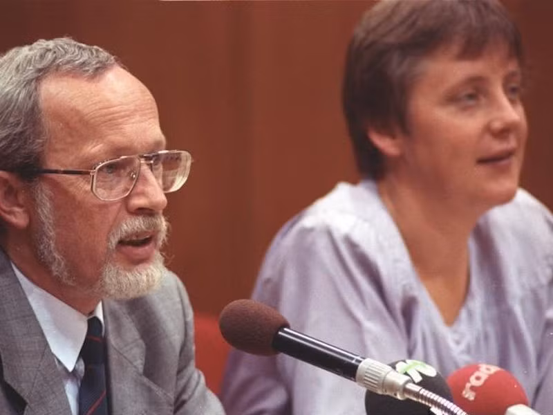 Thủ tướng Đức Angela Merkel năm 1990.