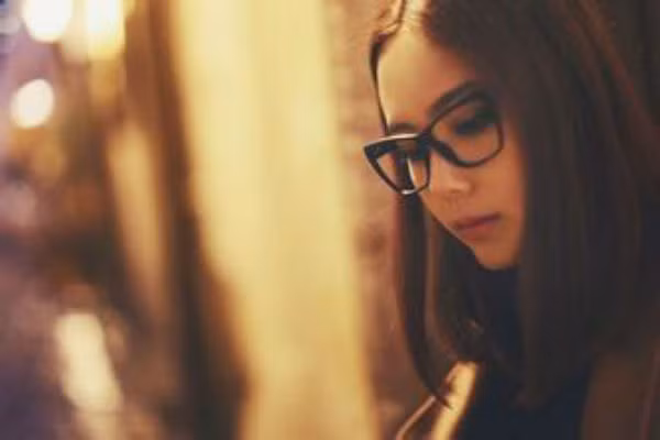 Dịu dàng đoan trang. Mặt tròn như nguyệt, mang vẻ đẹp của ánh ban mai. Nếu là nam thì có tướng làm công hầu tướng quân, nếu nữ thì có tướng hậu phi phu phân, người này ắt sẽ hưởng giàu sang phú quý. 