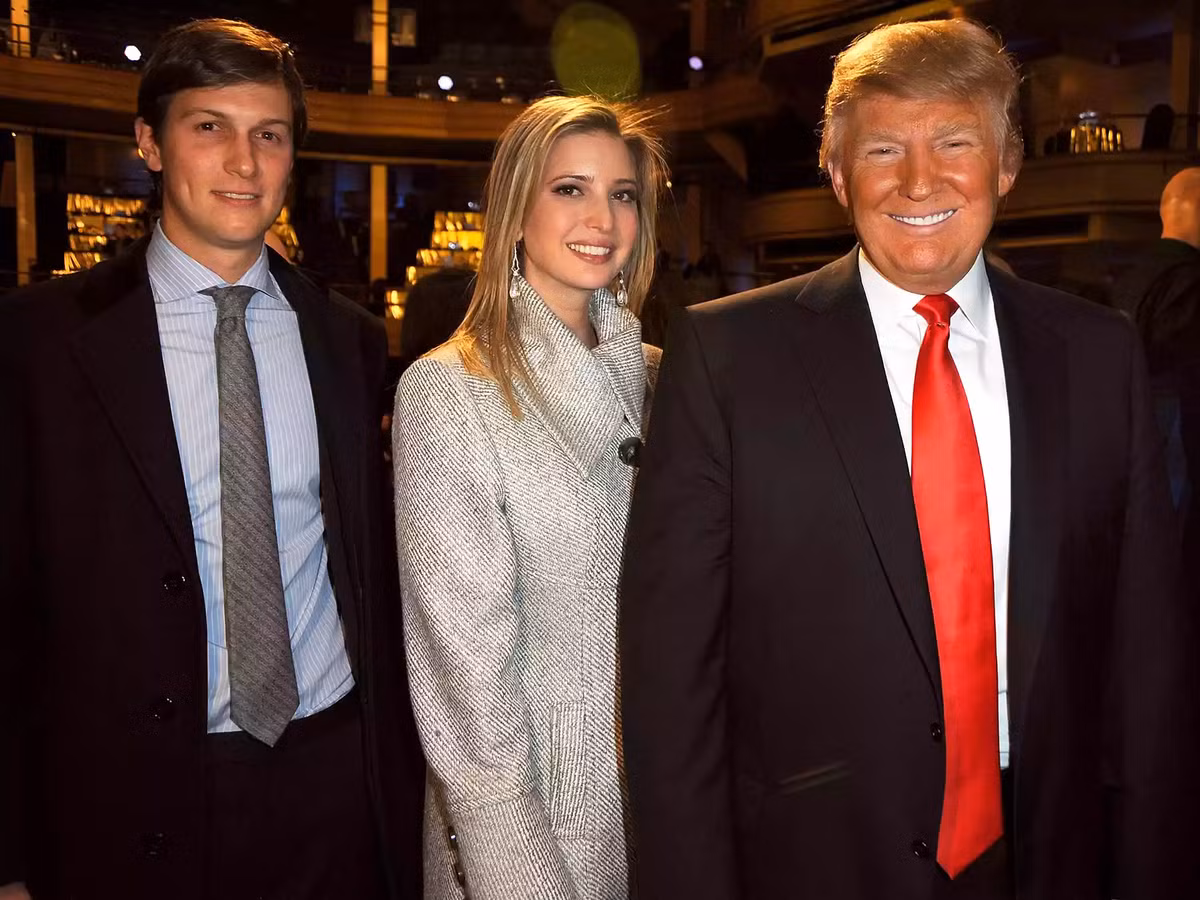Cặp đôi từng làm cố vấn cho Tổng thống Mỹ Donald Trump trong nhiệm kỳ đầu tiên (2017-2021). Ảnh: PhimMagic.
