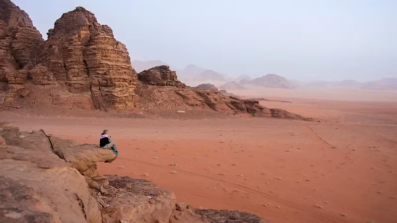 15. Jordan: Là nơi có một số cảnh quan sa mạc ngoạn mục nhất thế giới và là thủ đô cổ xưa của một trong những nền văn minh bí ẩn nhất trong lịch sử.
