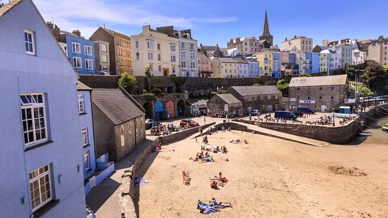 11. Xứ Wales: Xứ Wales đang phát động một chiến dịch kéo dài một năm nhằm giới thiệu văn hóa và ngôn ngữ xứ Wales tới du khách.