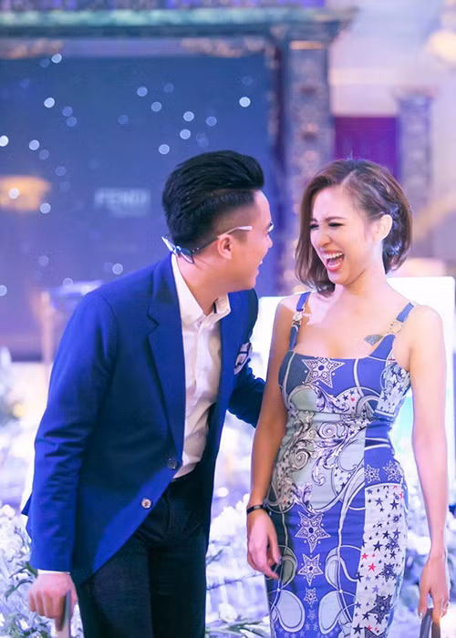 Nữ diễn viên phim “Zippo, mù tạt và em” luôn vui vẻ bên bạn bè, đồng nghiệp. (Ảnh: Facebook nhân vật) 