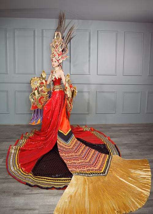 Kha Trang khoe ve rang ro tai HH Sieu quoc gia 2016-Hinh-11