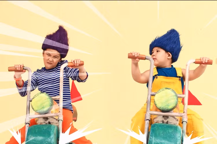Cuối cùng, Ben Lee (trái) cũng cảm nhận được sự hạnh phúc, tràn ngập niềm vui và hòa chung niềm hân hoan với các bạn. 