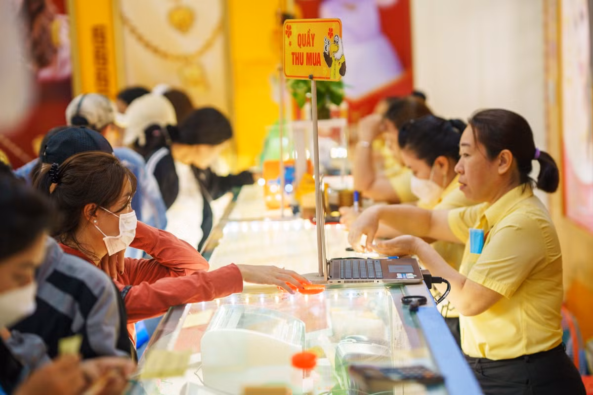 Mua vàng từ đầu năm, nay vẫn còn trong két thì lời bao nhiêu? Mua vang tu dau nam, nay van con trong ket thi loi bao nhieu?