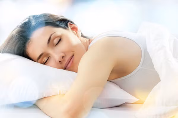 Hãy đảm bảo bạn ngủ đủ 8 tiếng mỗi ngày, dành thời gian ngồi thiền hoặc ngủ trưa 20 phút hàng ngày.