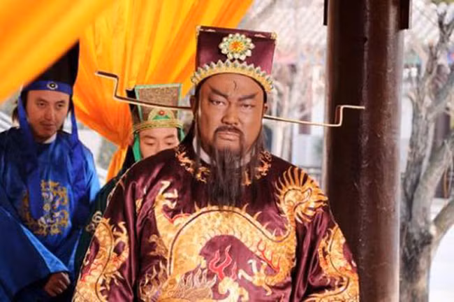 Sao phim Bao Thanh Thien: Ke dong phim cap ba, nguoi giau su-Hinh-2
