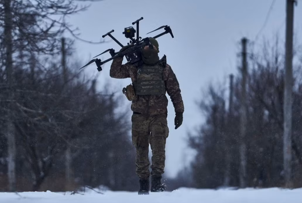Ukraine san xuat hang nghin UAV moi ngay chuan bi cho xung dot keo dai-Hinh-10