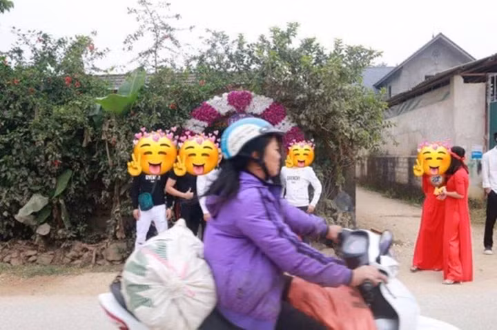 Thế nhưng, điều đáng buồn là không phải lúc nào bạn cũng gặp được nhiếp ảnh gia "có tâm", trớ trêu hơn nữa là khi thuê nhầm thợ ảnh là người yêu cũ của cô dâu hay chú rể và kết quả là cho ra đời bộ ảnh cưới thảm hoạ.