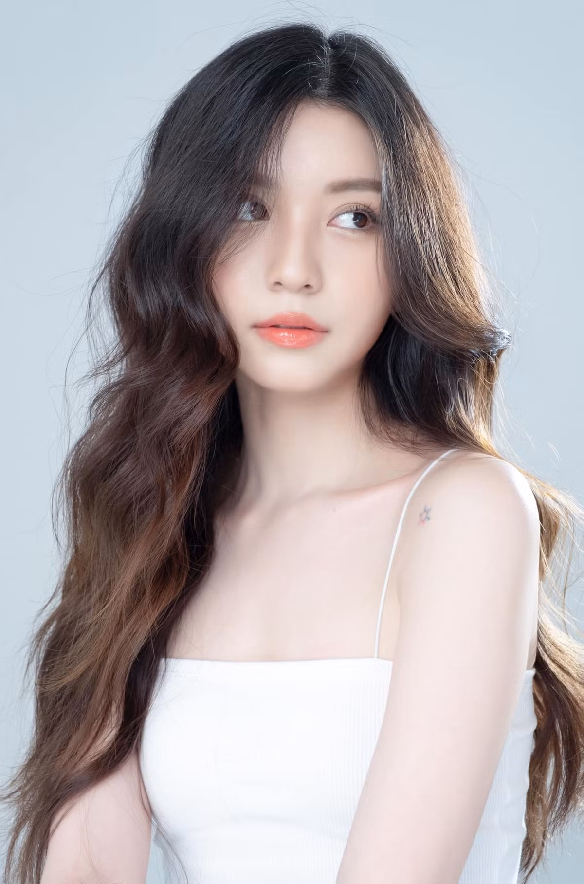 Gái xinh đình đám nhất nhì Instagram đã để lộ một khuyết điểm khá rõ ràng, đó chính là khuôn miệng khi cười.