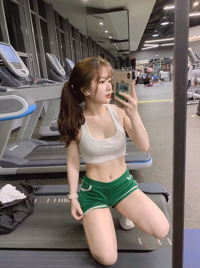 Cao vỏn vẹn 1m54 gái xinh 9X cuốn hút nhờ ngoại hình phổng phao Cao von ven 1m54 gai xinh 9X cuon hut nho ngoai hinh phong phao