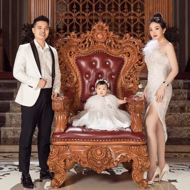 Trang cá nhân của Thu Hương từ 6.000 followers nay đã tăng lên 26.200 lượt theo dõi, đa số đều tò mò về sự giàu có của Thu Hương và cuộc sống sau khi kết hôn với ông xã đại gia.