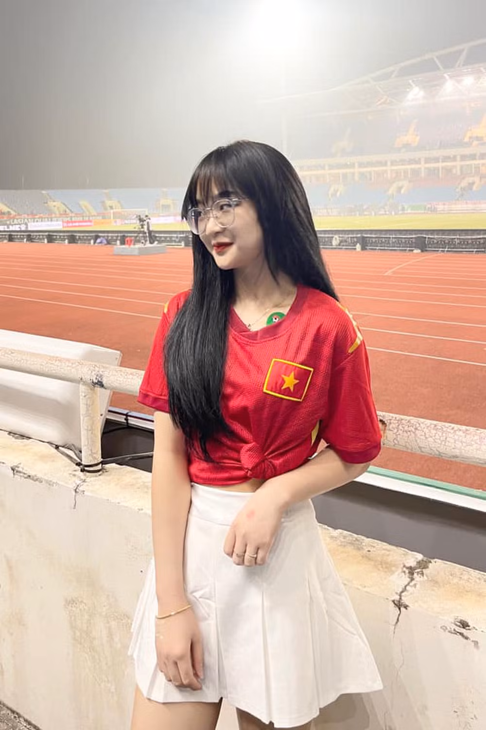 Trước hành động của Gấm Kami, nhiều người cho rằng cô nàng nên cẩn trọng hơn để đảm bảo sức khỏe bản thân và mọi người xung quanh.
