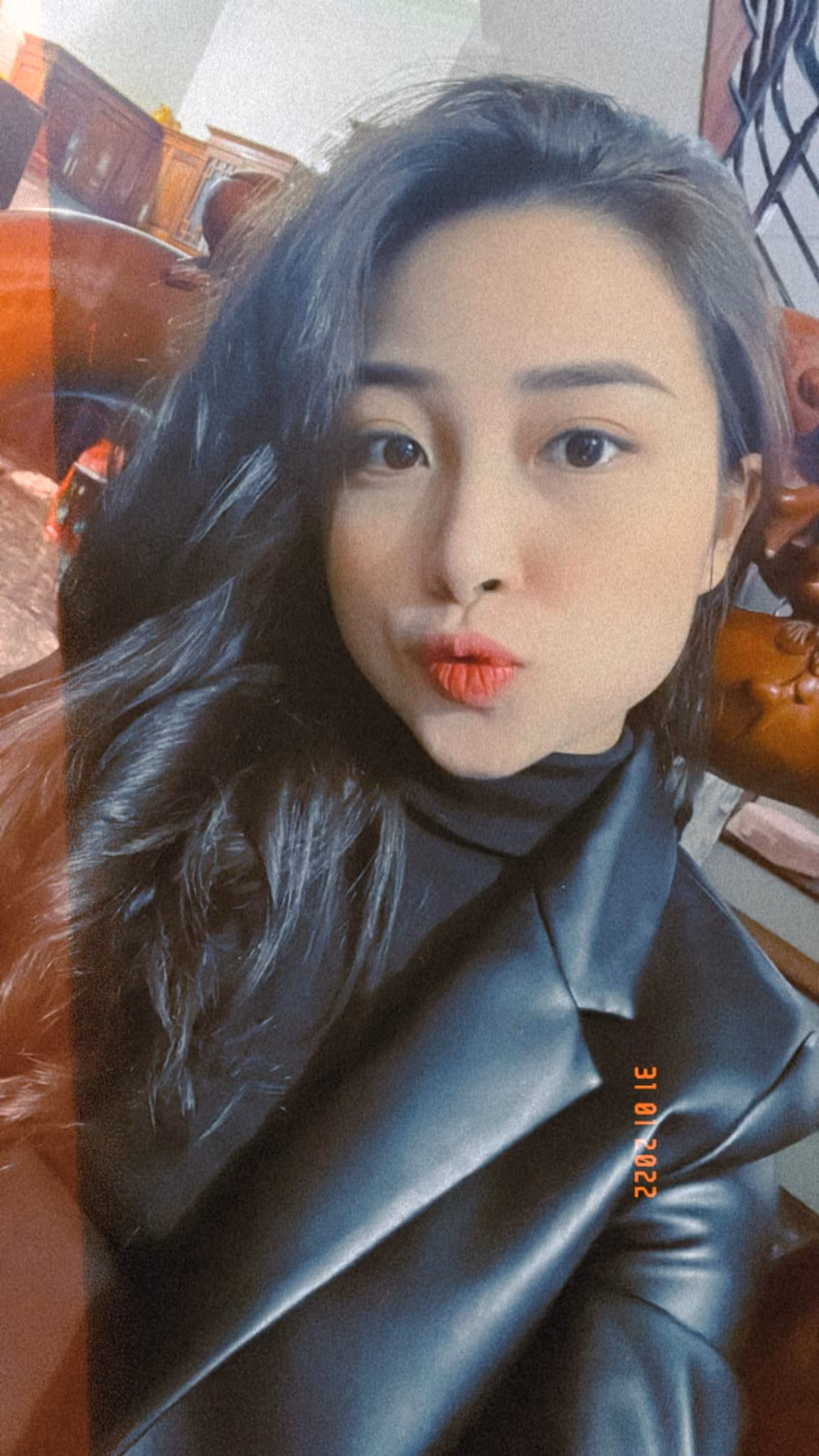 Nhìn hình ảnh xinh đẹp của Nhật Linh, không ít chị em bày tỏ sự ghen tị. Thậm chí nhiều người còn bình luận, "xin vía" để mong có được nhan sắc đỉnh cao như cô.