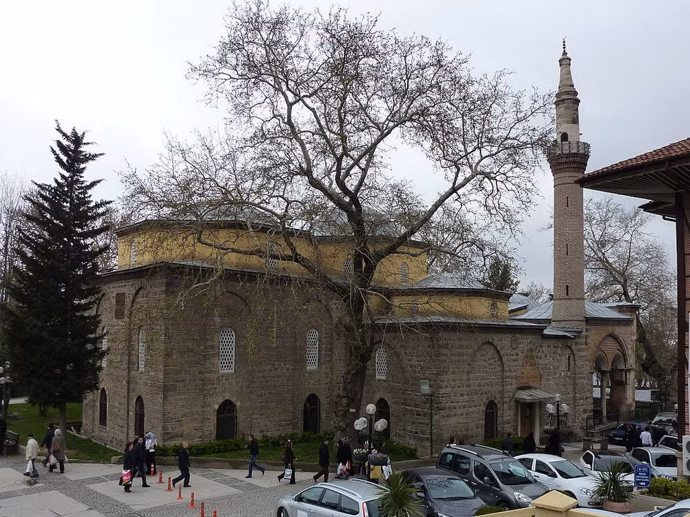 Dười sự cai trị của các vị vua Ottoman, thành phố cổ Bursa đã đạt đến sự huy hoàng với công trình tráng lệ tồn tại đến ngày nay.