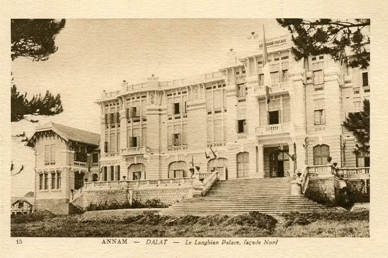 Khách sạn Langbiang Palace, nay là Khách sạn Đà Lạt Palace.