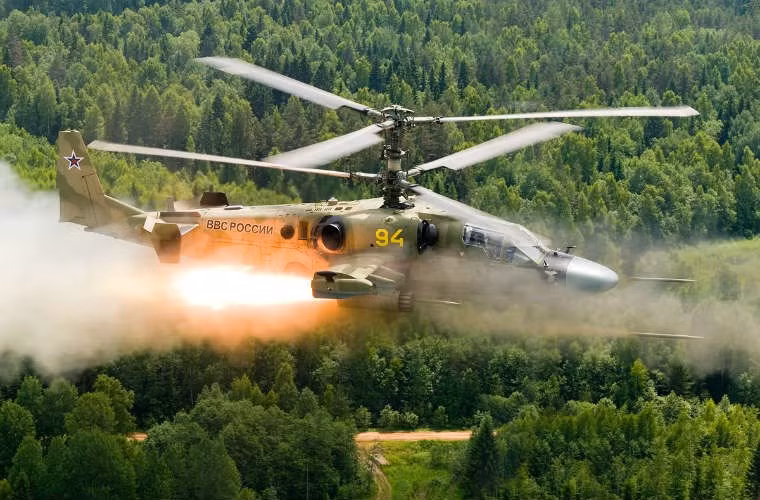 Trực thăng tấn công Mi-28 và Ka-52 rất phù hợp cho việc tiêu diệt bộ binh mặt đất, xe tăng, xe bọc thép. Chúng hứa hẹn tiếp tục duy trì “cơn ác mộng” với phiến quân IS đang vui mừng hớn hở sau khi ¼ lực lượng Nga rút khỏi Syria.