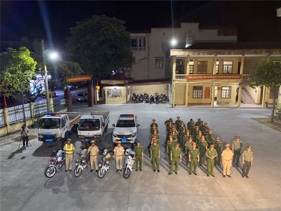 Theo Công an tỉnh Hải Dương, từ ngày 16/7 đến nay, Tổ công tác 151 trên địa bàn toàn tỉnh đã phát hiện gần hàng chục vụ án, bắt hàng chục đối tượng có hành vi vi phạm về ANTT, kiểm tra và nhắc nhở hơn 700 trường hợp có biểu hiện vi phạm khác, không xử phạt. Sự ra đời của các Tổ công tác 151 mang sứ mệnh là “cú đấm thép” đối với tội phạm và các hành vi vi phạm pháp luật, được người dân kỳ vọng sẽ đảm bảo bình yên cho cuộc sống người dân.