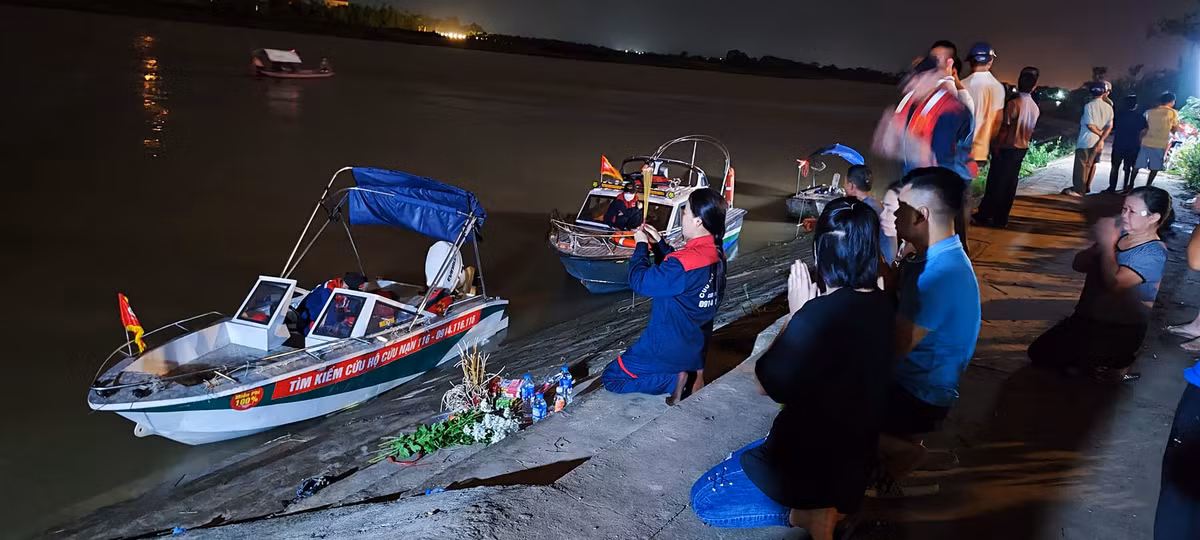 Nam Dinh: Me nhay song cuu con cung 2 chau, ca 4 nguoi deu mat tich
