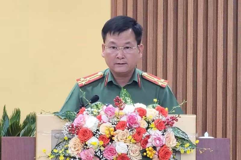 Ngày 12/7, tại Kỳ họp thứ 9 HĐND tỉnh Hải Dương khóa XVII, báo cáo khái quát kết quả nổi bật trong đấu tranh phòng, chống tội phạm 6 tháng đầu năm 2022, thượng tá Bùi Quang Bình – Giám đốc Công an tỉnh Hải Dương cho biết, tình hình tội phạm có những diễn biến mới, tiềm ẩn phức tạp, ngày càng mang tính phi truyền thống như tội phạm liên quan tín dụng đen; tội phạm ma túy sử dụng mạng xã hội để giao dịch mua bán; tội phạm sử dụng công nghệ cao có chiều hướng gia tăng về quy mô, tính chất nguy hiểm, thủ đoạn tinh vi hơn…