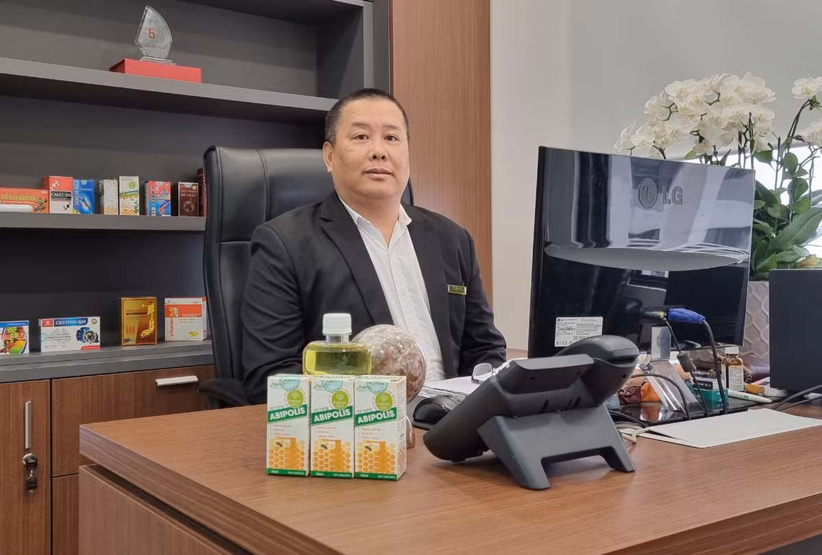 Duoc pham Abipha: Pho TGD kinh doanh chia se chang duong dong hanh cung thuong hieu