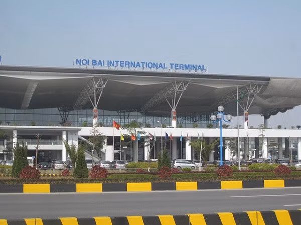De nghi ky luat 3 can bo Bo Cong thuong vu xe bien xanh don nguoi nha Bo truong